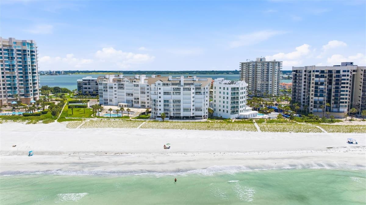 1586 GULF BOULEVARD — photo 38 of 62