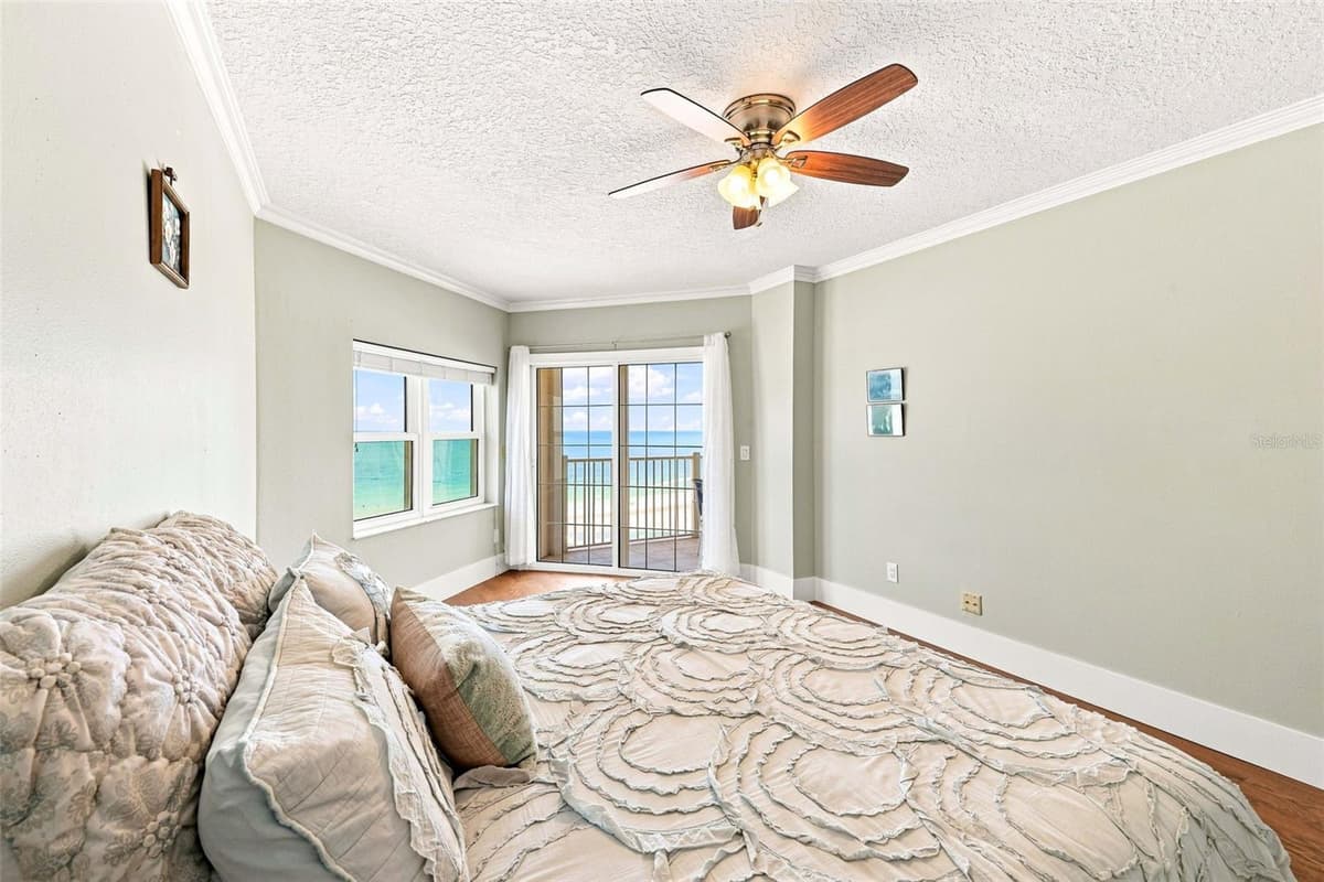 1586 GULF BOULEVARD — photo 25 of 62