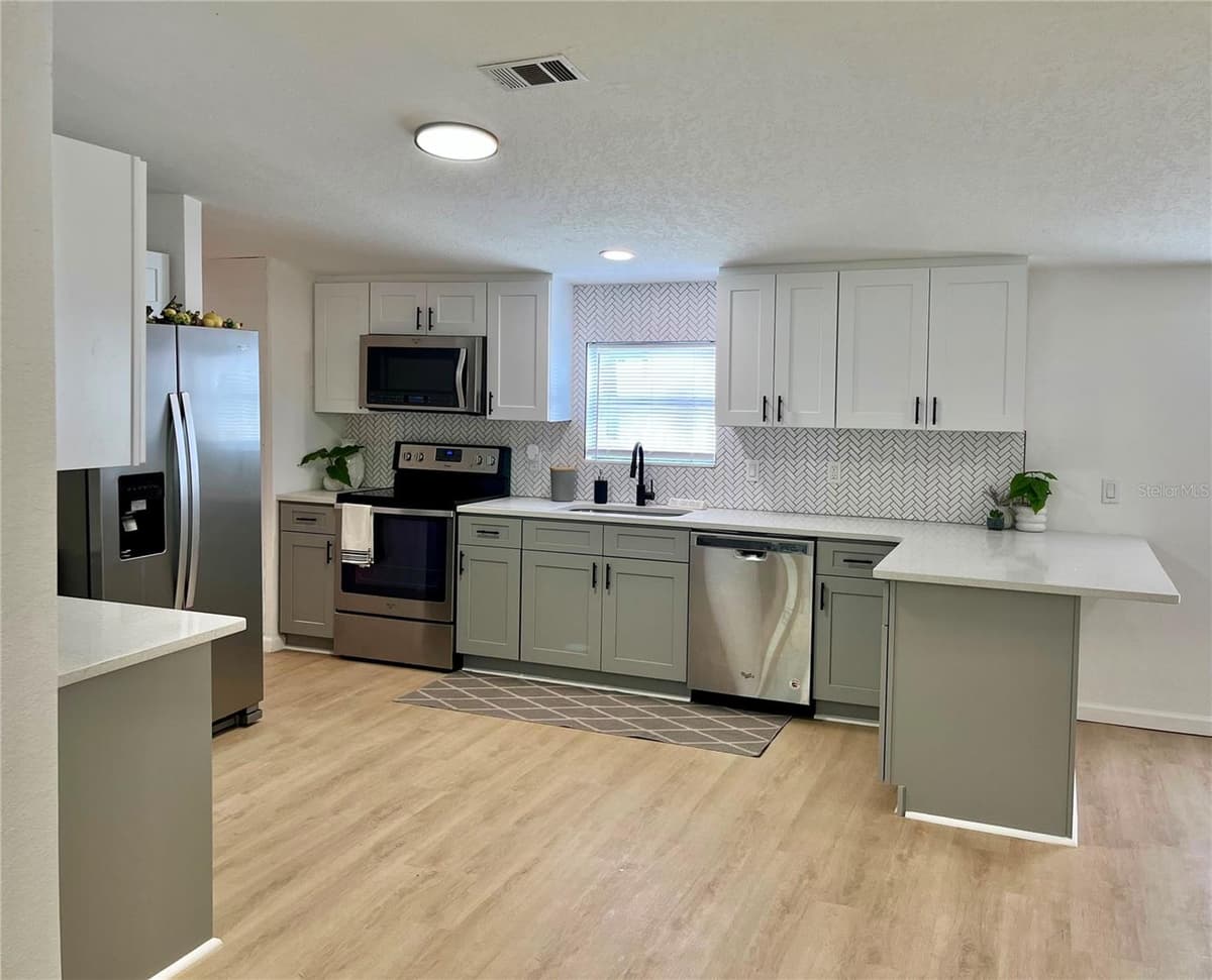 109 3RD STREET — photo 3 of 13