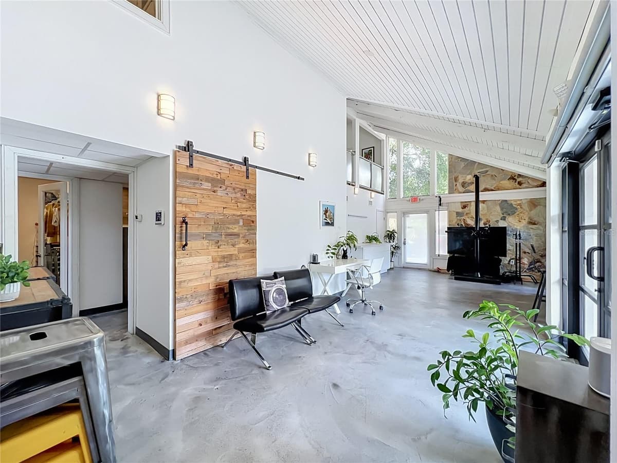300 MAITLAND AVENUE — photo 4 of 54
