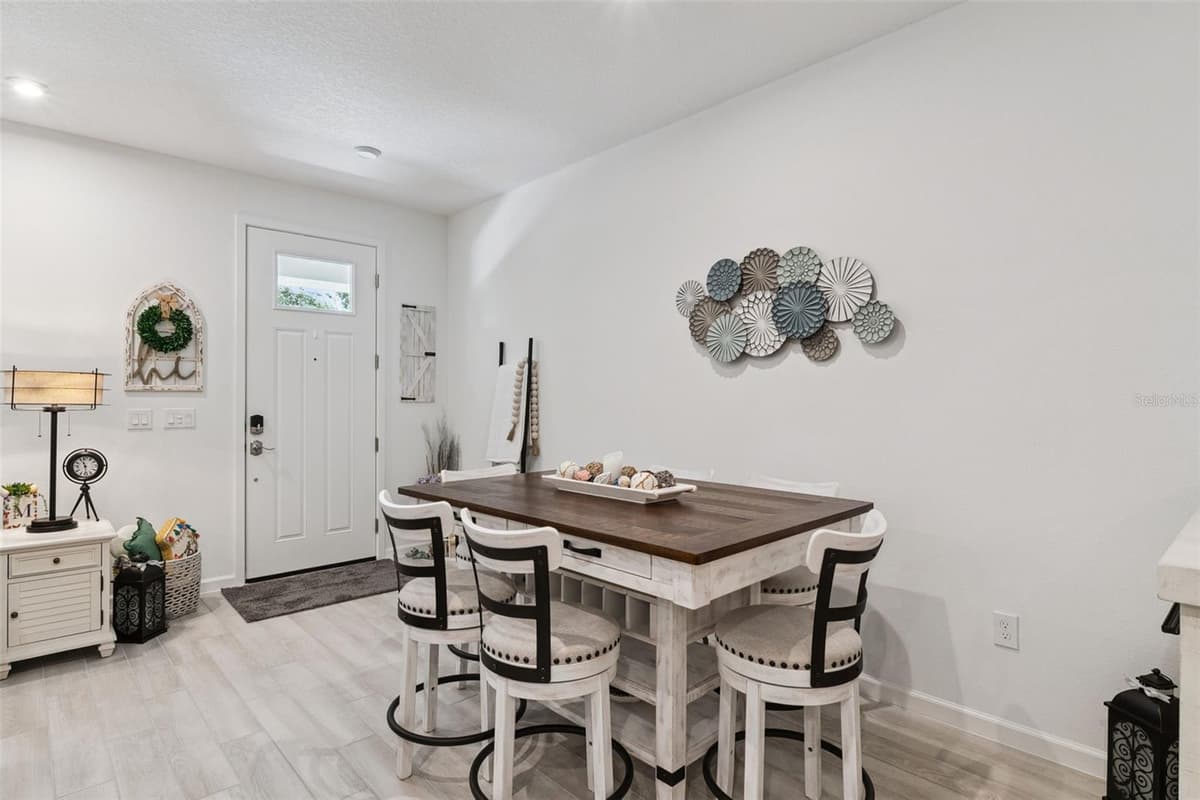 1406 BLUMBERG BOULEVARD — photo 4 of 54