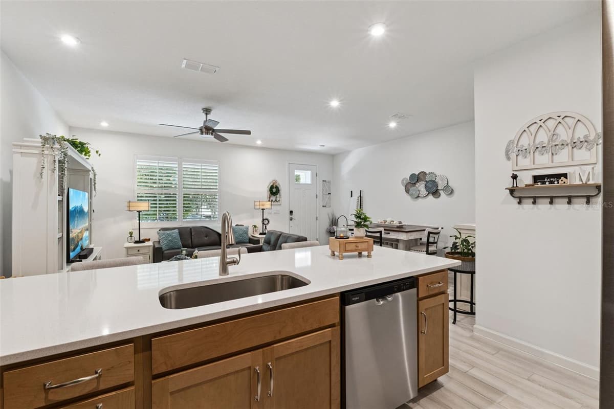 1406 BLUMBERG BOULEVARD — photo 10 of 54