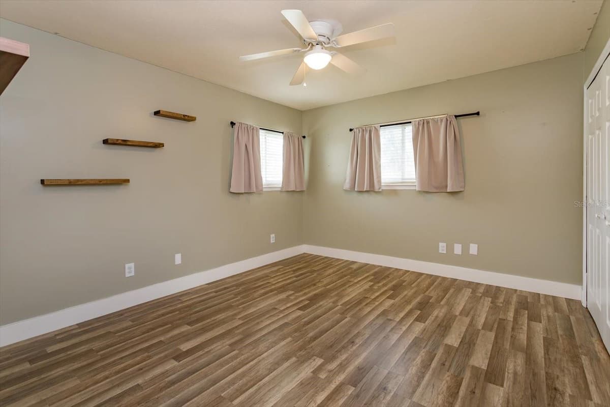 4951 COURTLAND LOOP — photo 18 of 33