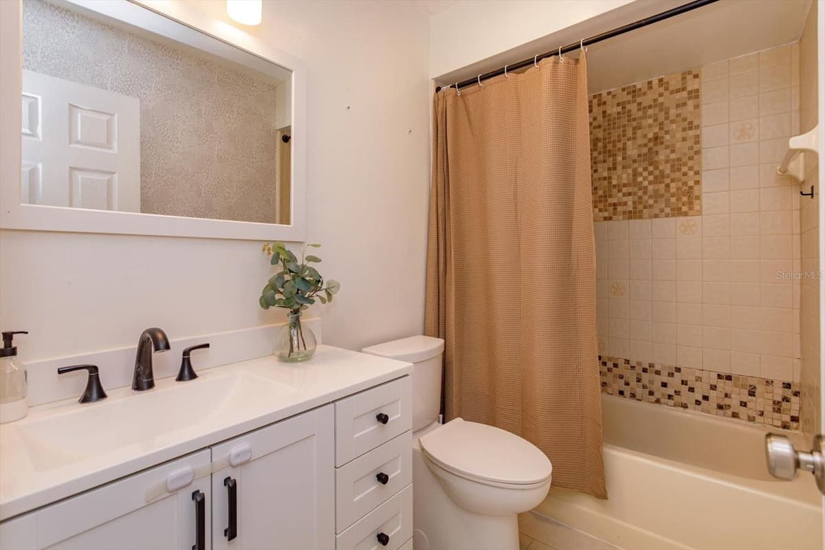 4951 COURTLAND LOOP — photo 19 of 33