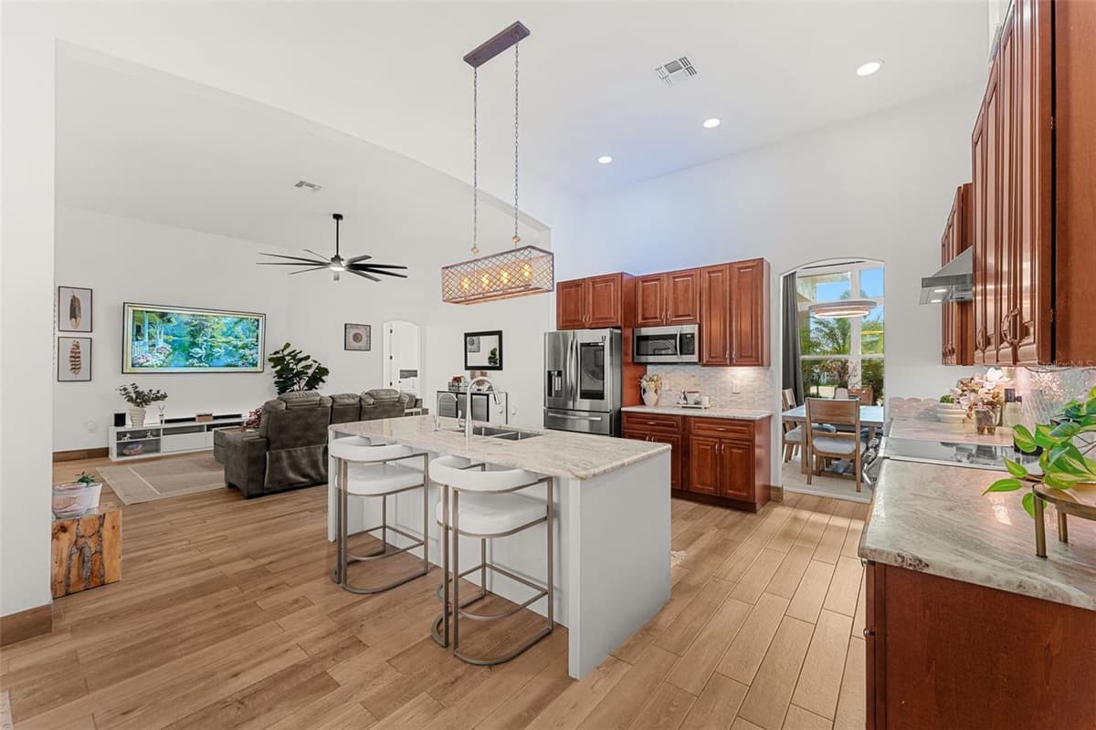 2815 DAIRY RD — photo 15 of 82