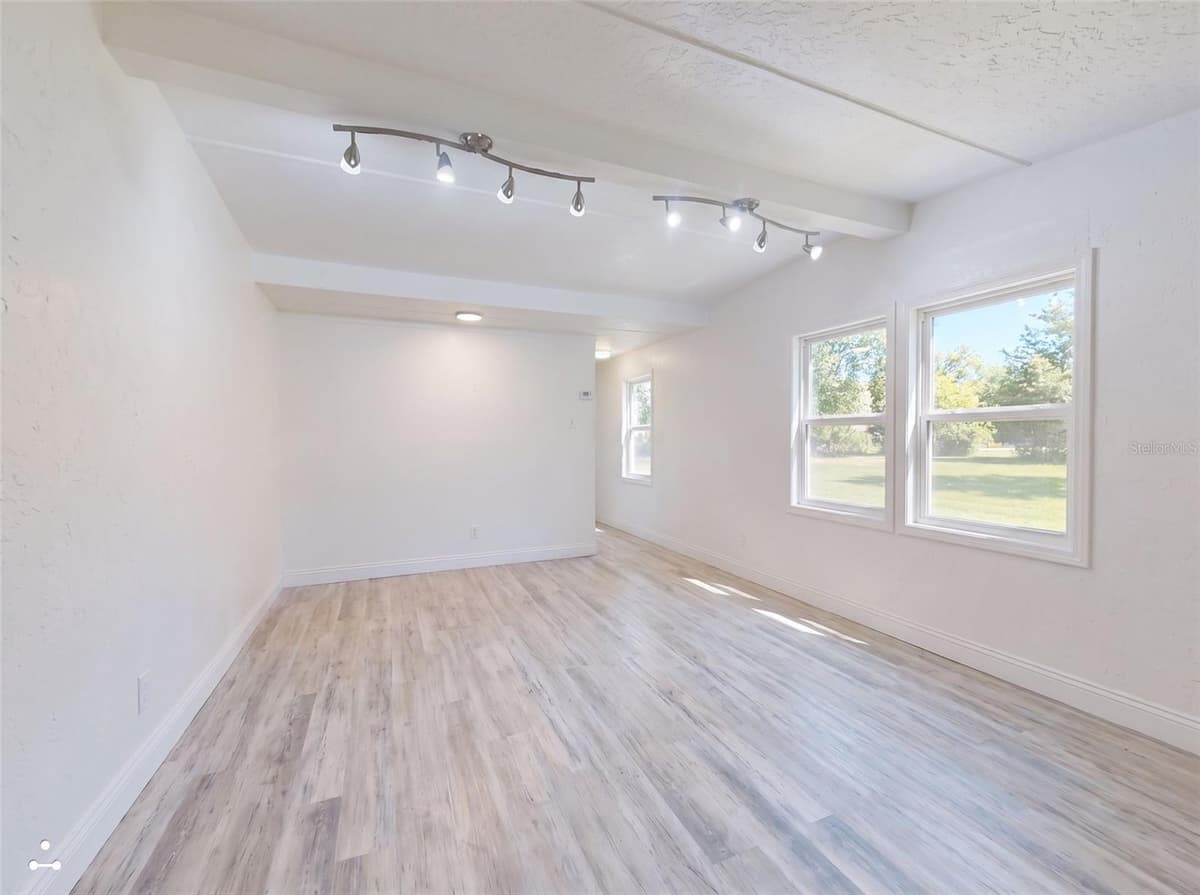 221 EVERGREEN TERRACE — photo 8 of 41