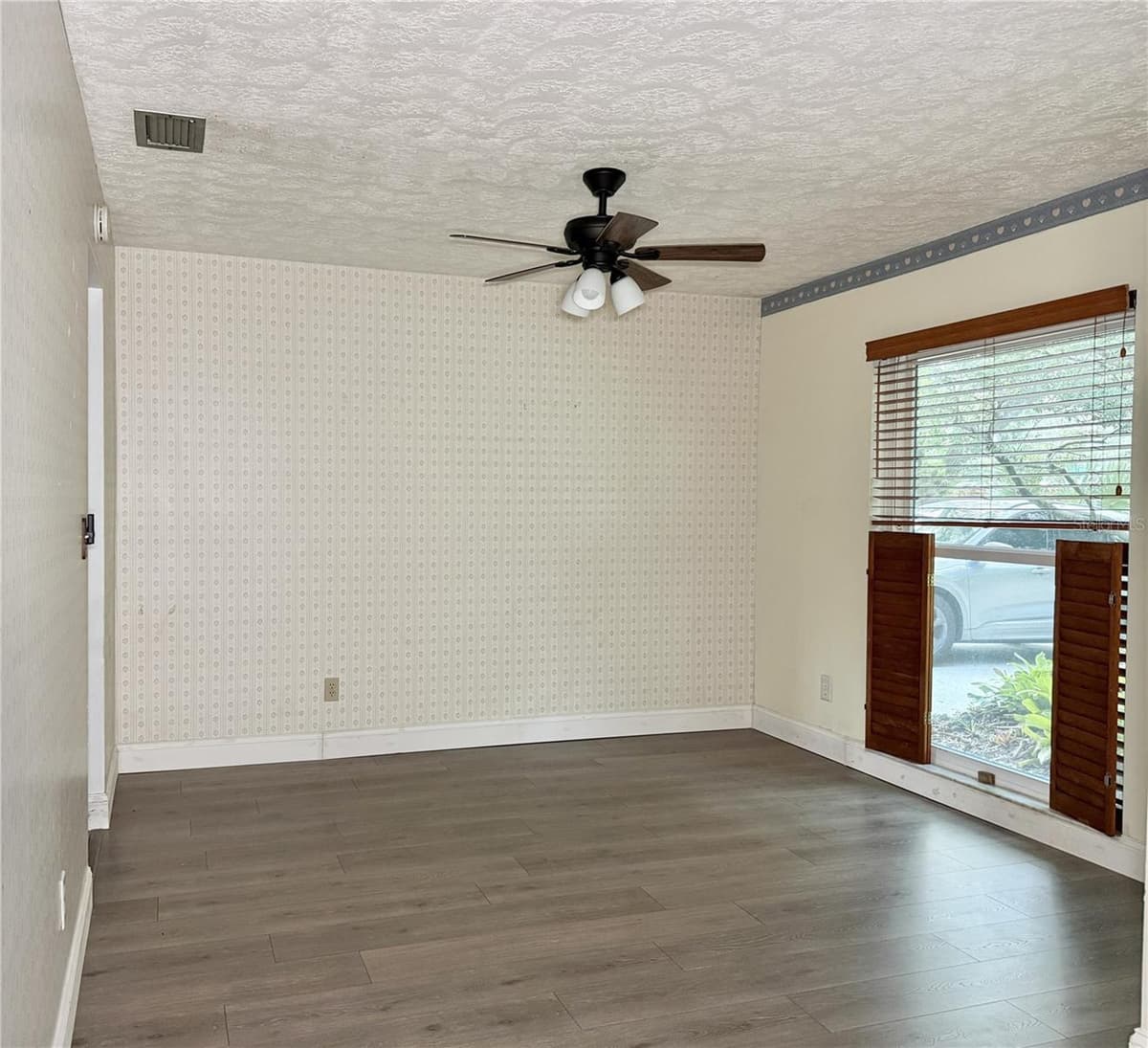 901 RIVER DRIVE — photo 9 of 73