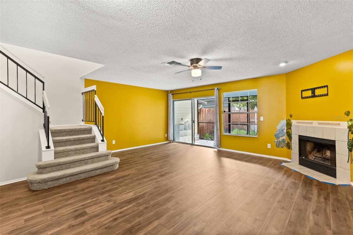 2776 LANCASTER COURT — photo 3 of 33