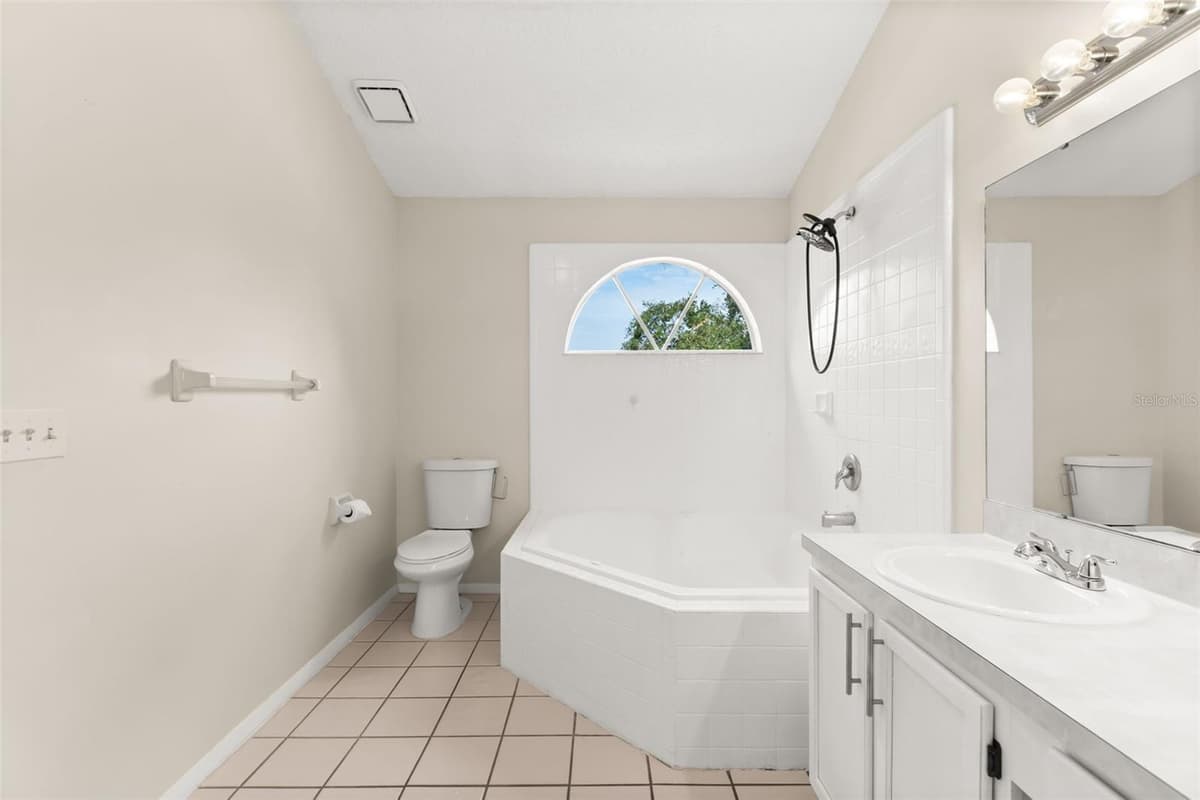 2776 LANCASTER COURT — photo 18 of 33