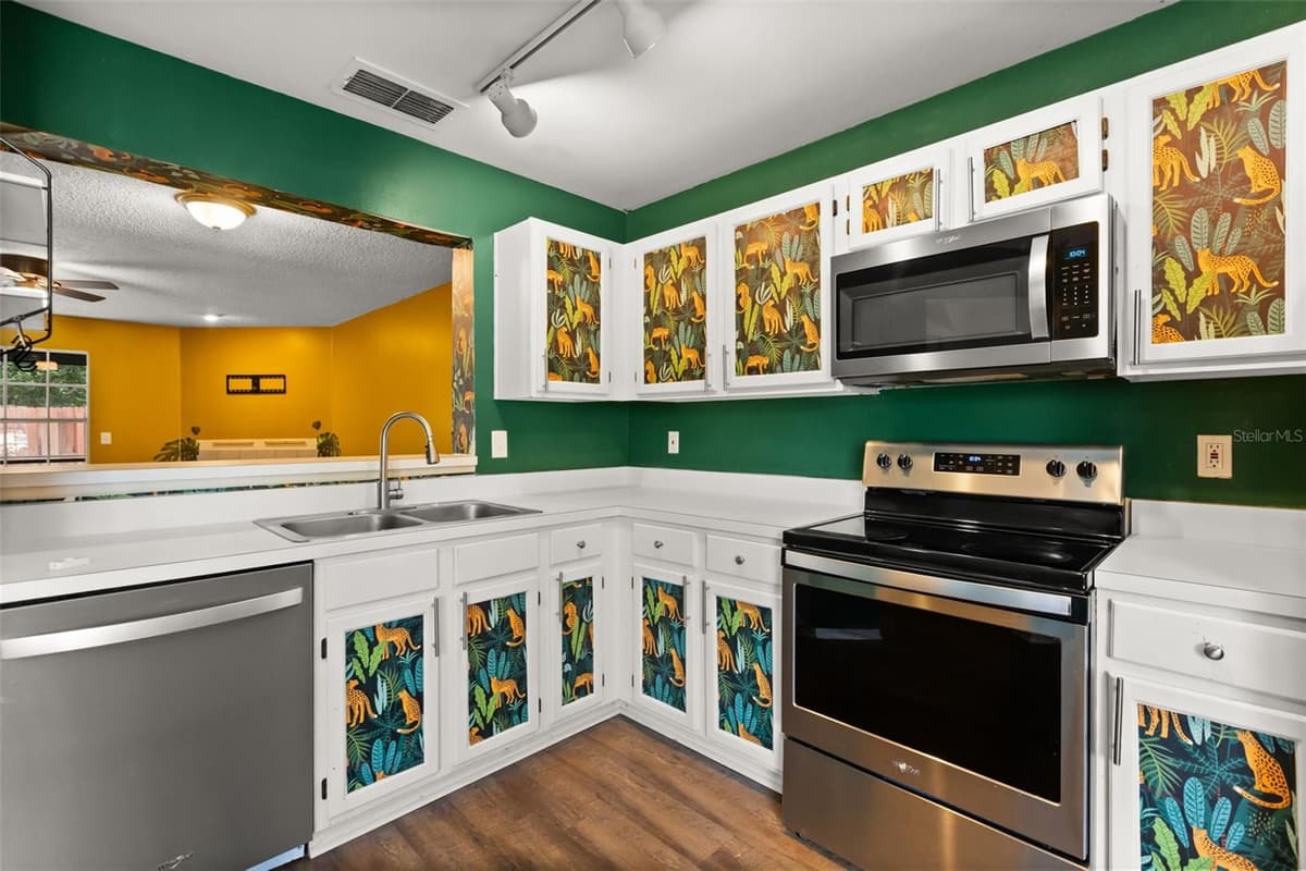 2776 LANCASTER COURT — photo 8 of 33