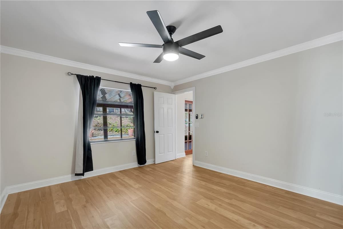 24 BAYRIDGE COURT — photo 34 of 55