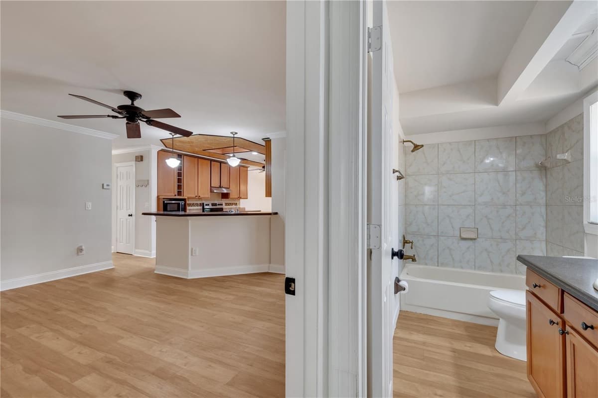 24 BAYRIDGE COURT — photo 47 of 55
