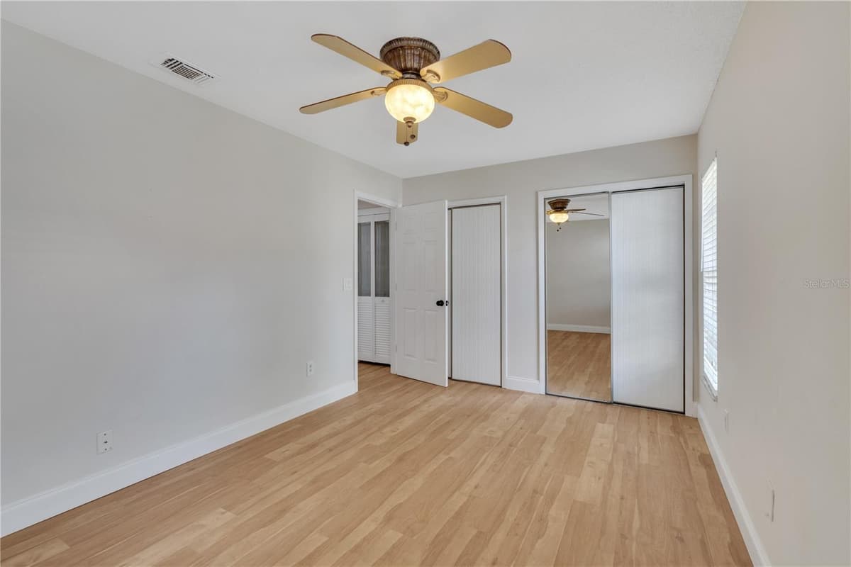 24 BAYRIDGE COURT — photo 46 of 55