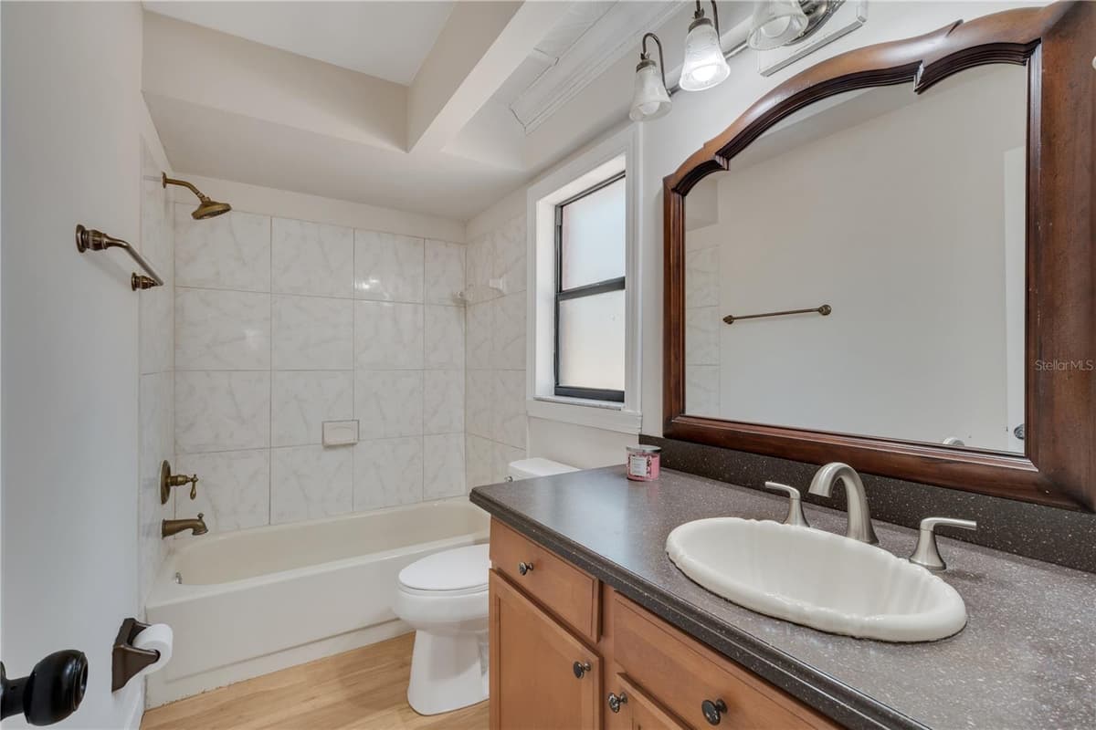 24 BAYRIDGE COURT — photo 42 of 55