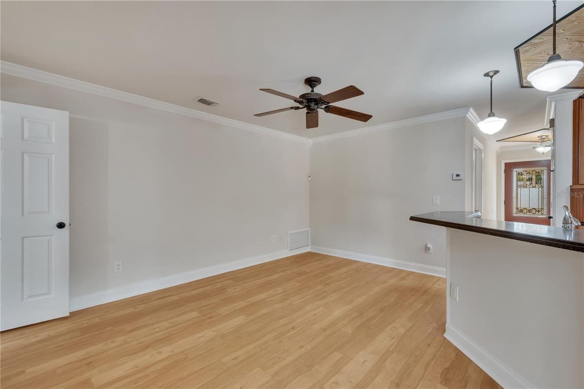 24 BAYRIDGE COURT — photo 41 of 55