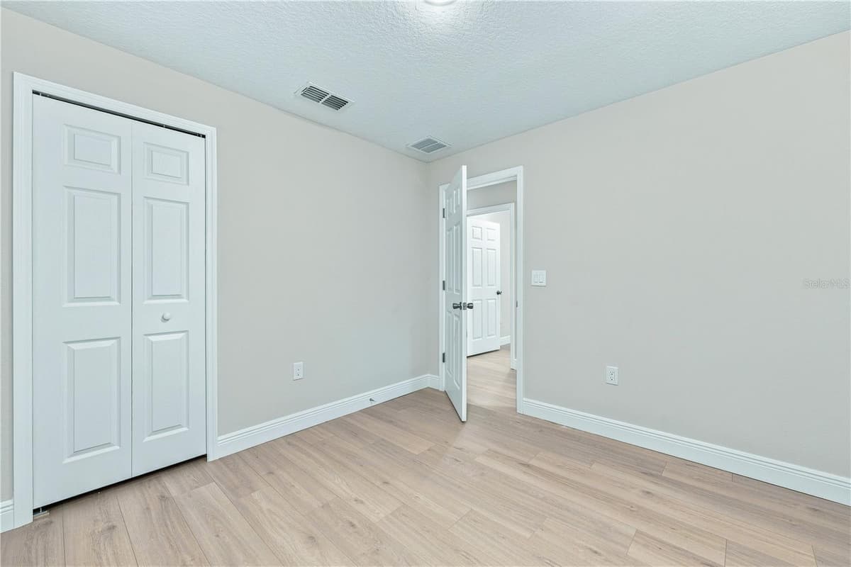 1233 3RD STREET — photo 13 of 25