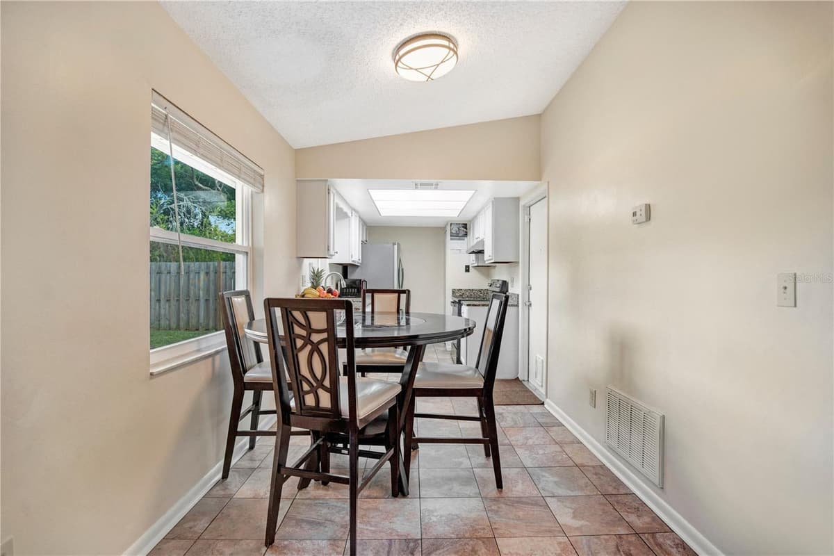 129 REEL COURT — photo 8 of 26