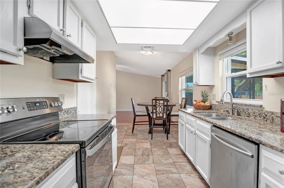 129 REEL COURT — photo 12 of 26