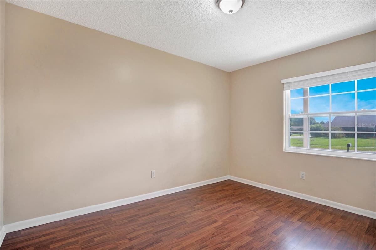 129 REEL COURT — photo 14 of 26