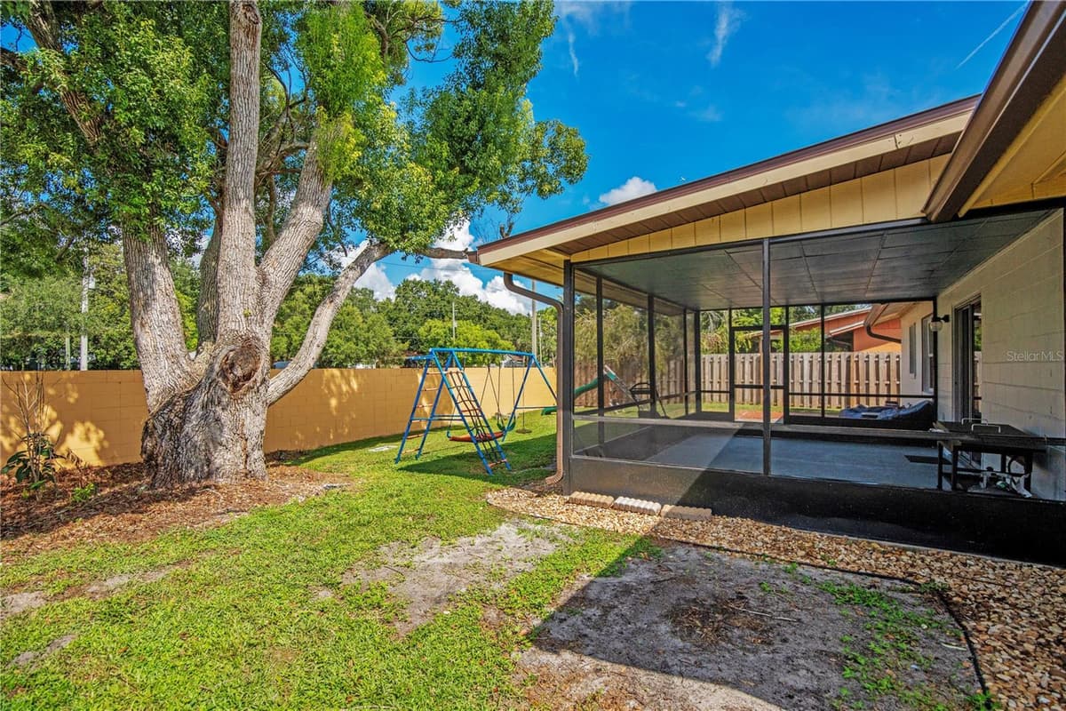 129 REEL COURT — photo 25 of 26