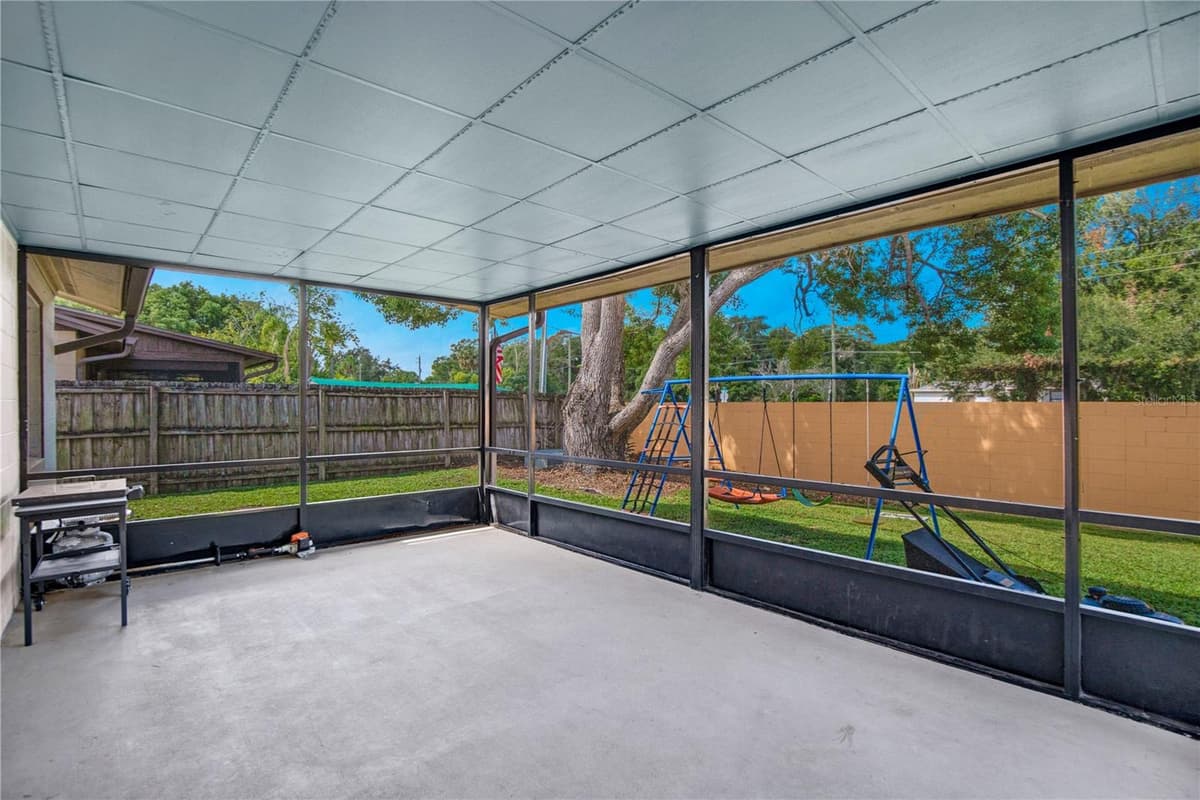 129 REEL COURT — photo 21 of 26