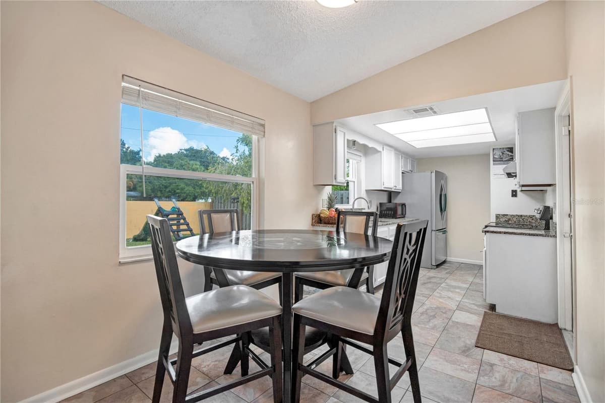129 REEL COURT — photo 9 of 26
