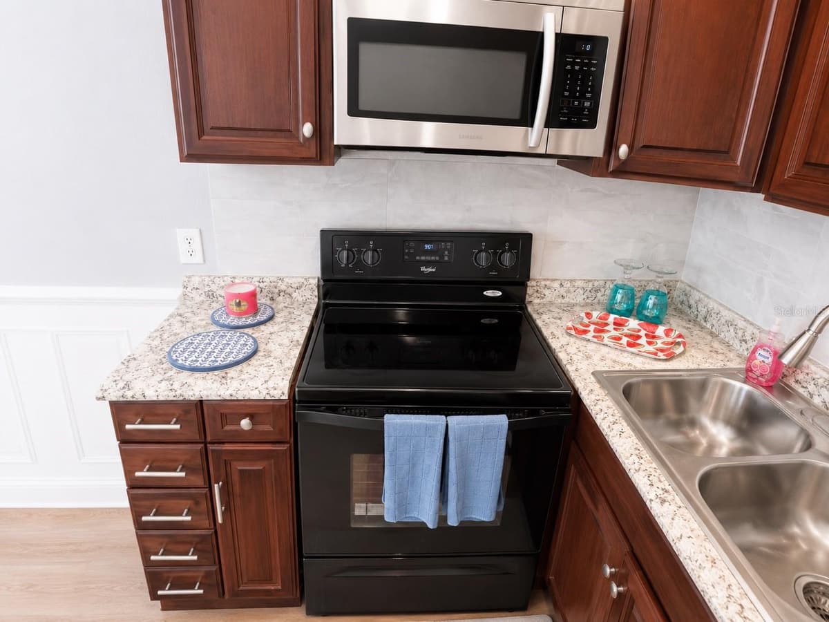 4666 KEN KNIGHT DRIVE — photo 5 of 23