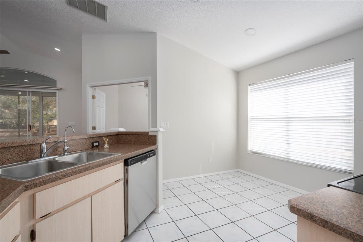 717 LIGHTHOUSE DRIVE — photo 13 of 29