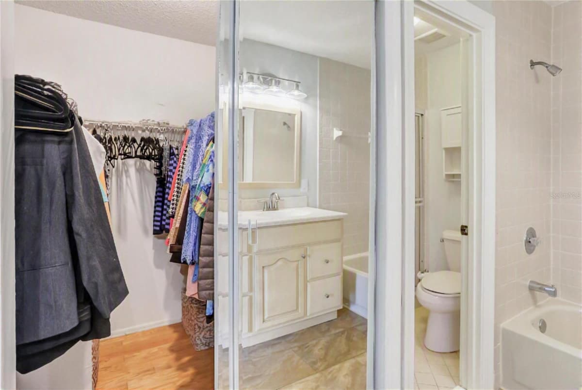 605 CHESTNUT OAK CIRCLE — photo 16 of 40