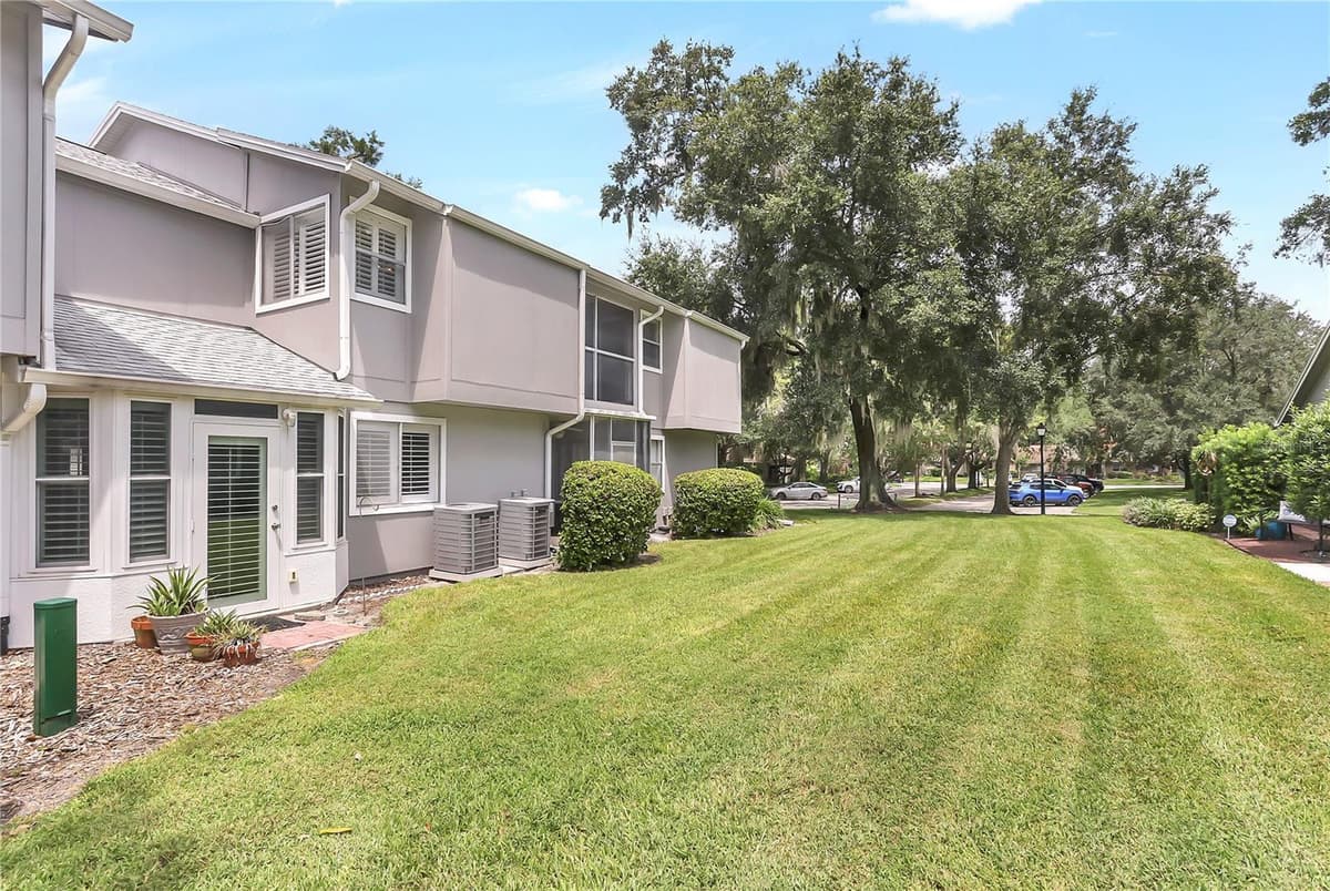605 CHESTNUT OAK CIRCLE — photo 11 of 40