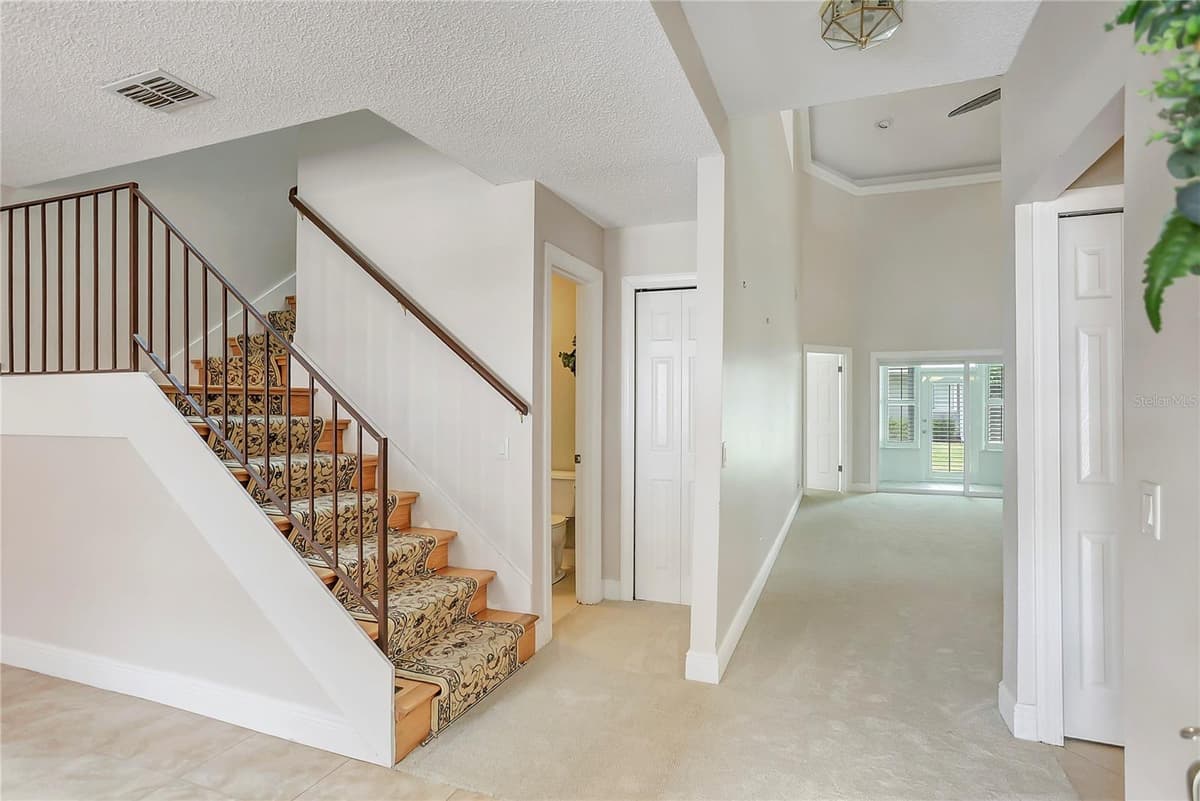 605 CHESTNUT OAK CIRCLE — photo 5 of 40