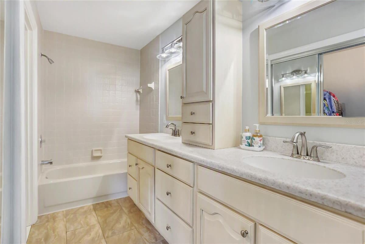 605 CHESTNUT OAK CIRCLE — photo 15 of 40