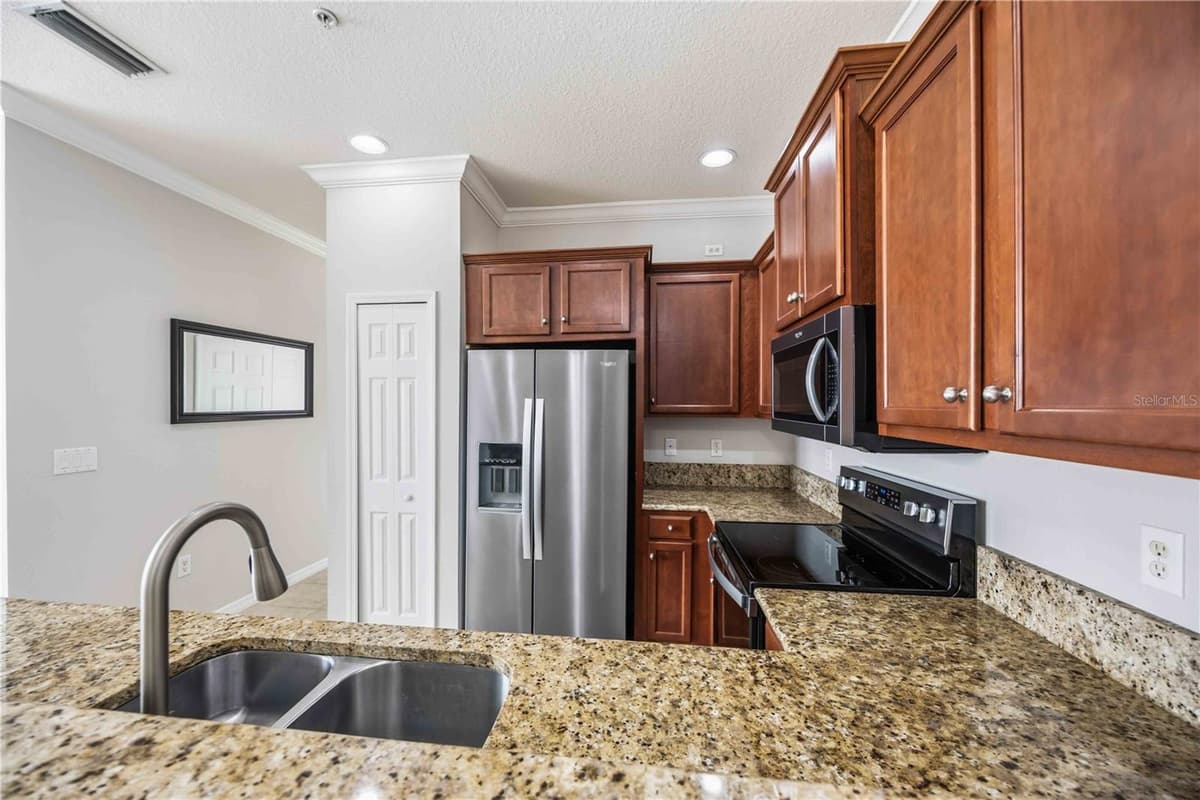 7927 LIMESTONE LANE — photo 11 of 31