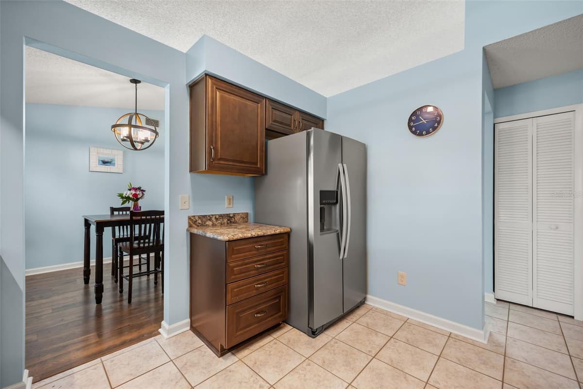 2642 MAJESTIC AVENUE — photo 18 of 37