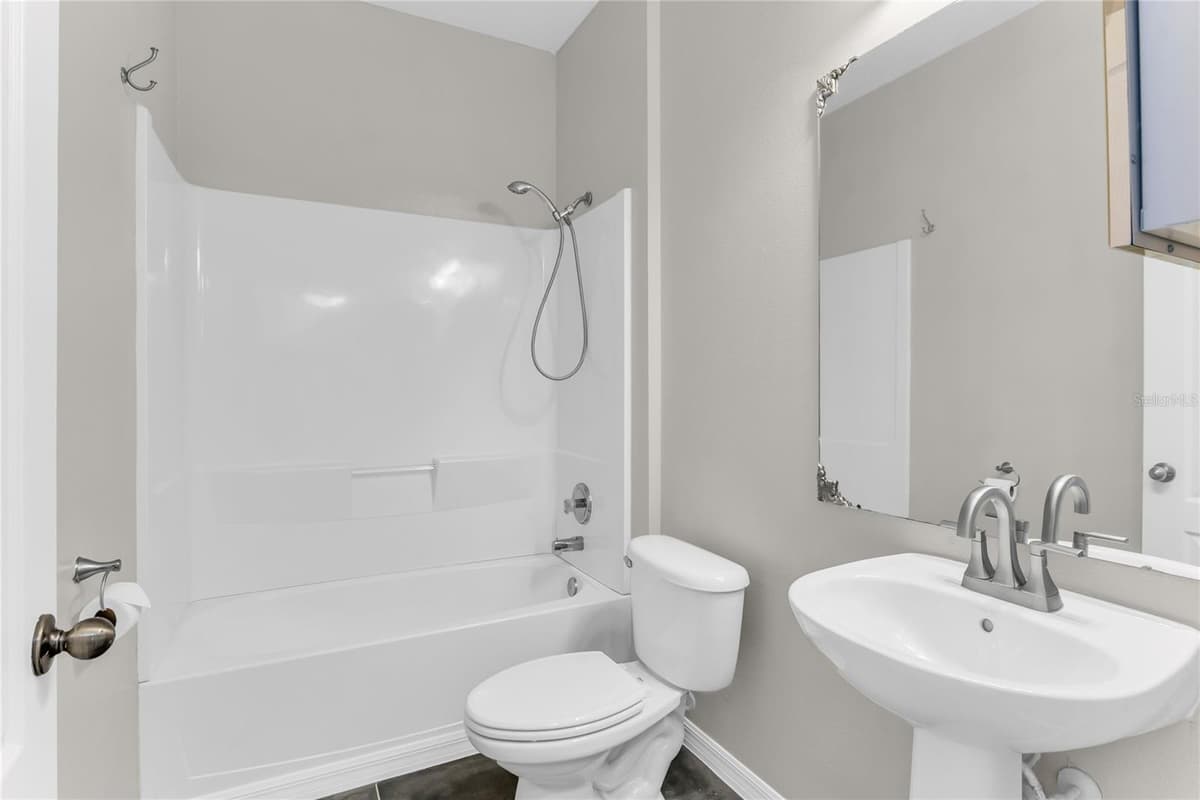 847 AYDEN OAK LANE — photo 34 of 54