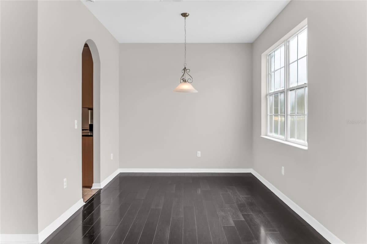 847 AYDEN OAK LANE — photo 10 of 54