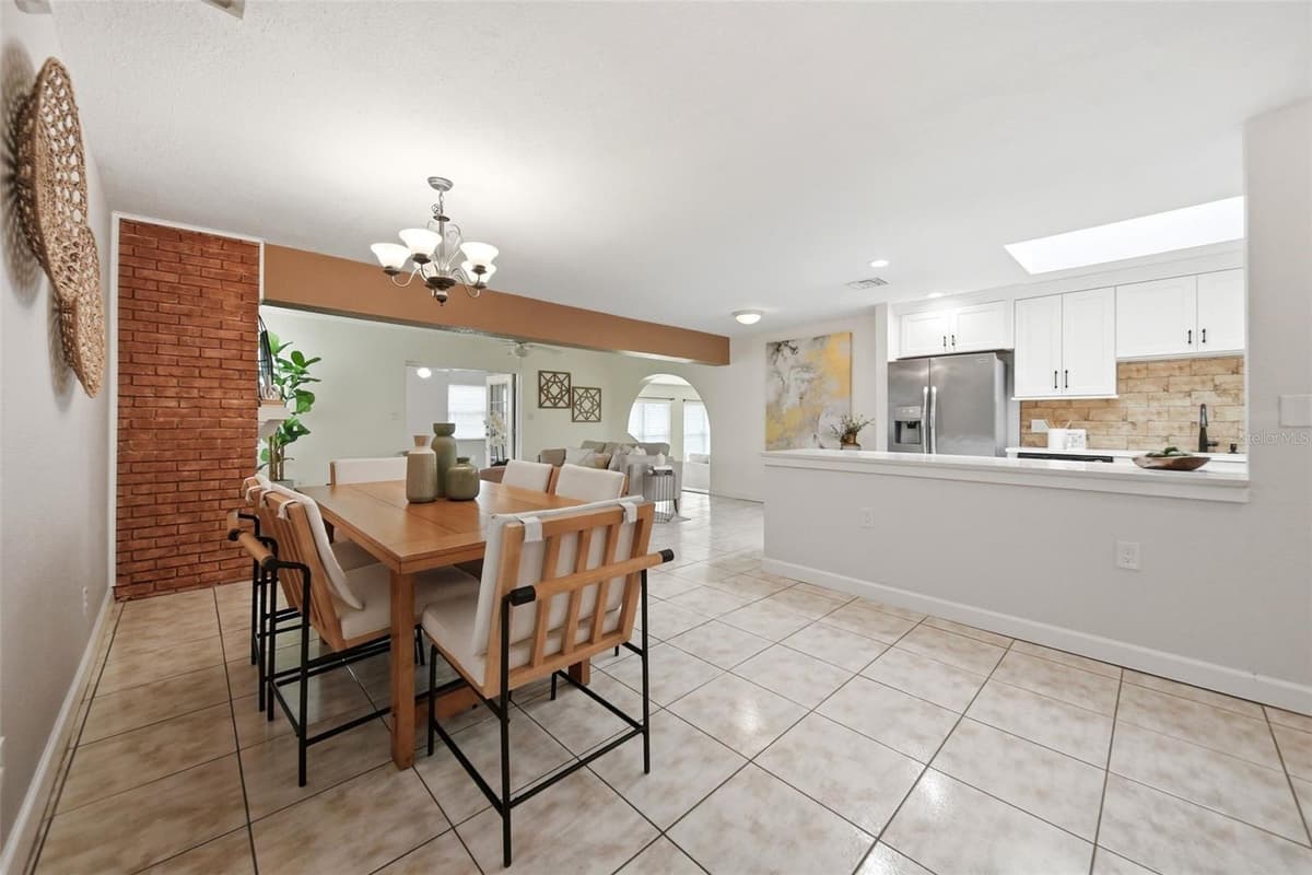 1540 HORATIO AVENUE — photo 7 of 33