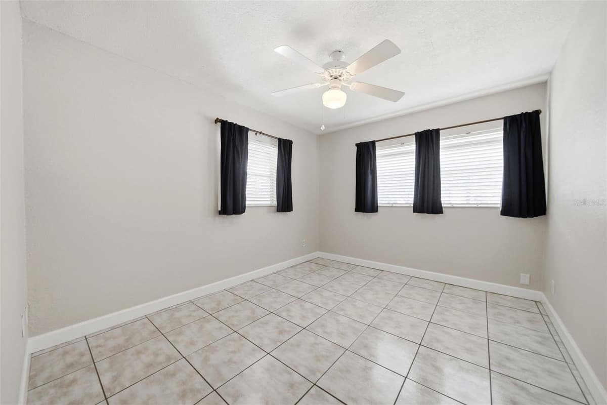 1540 HORATIO AVENUE — photo 27 of 33