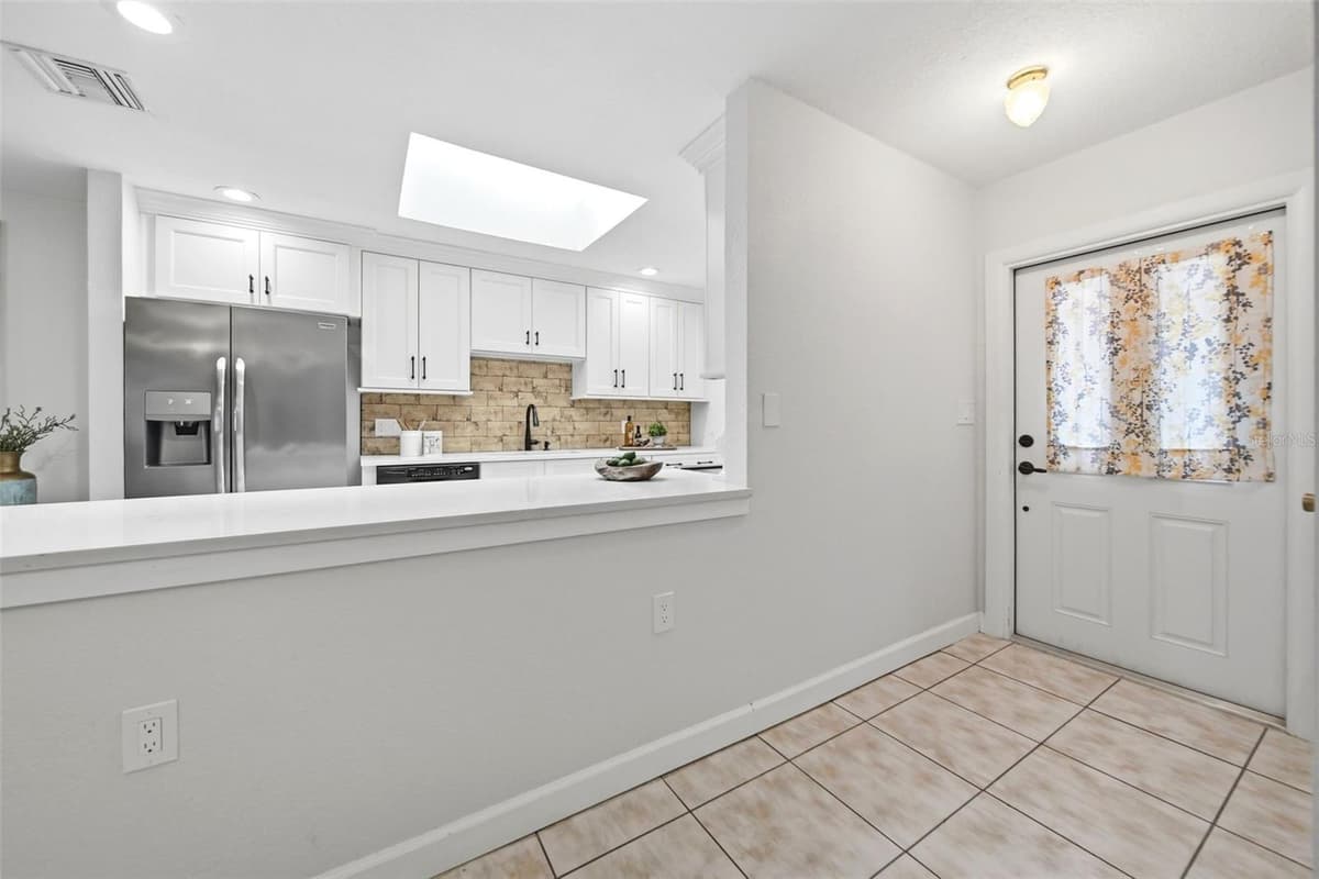 1540 HORATIO AVENUE — photo 4 of 33