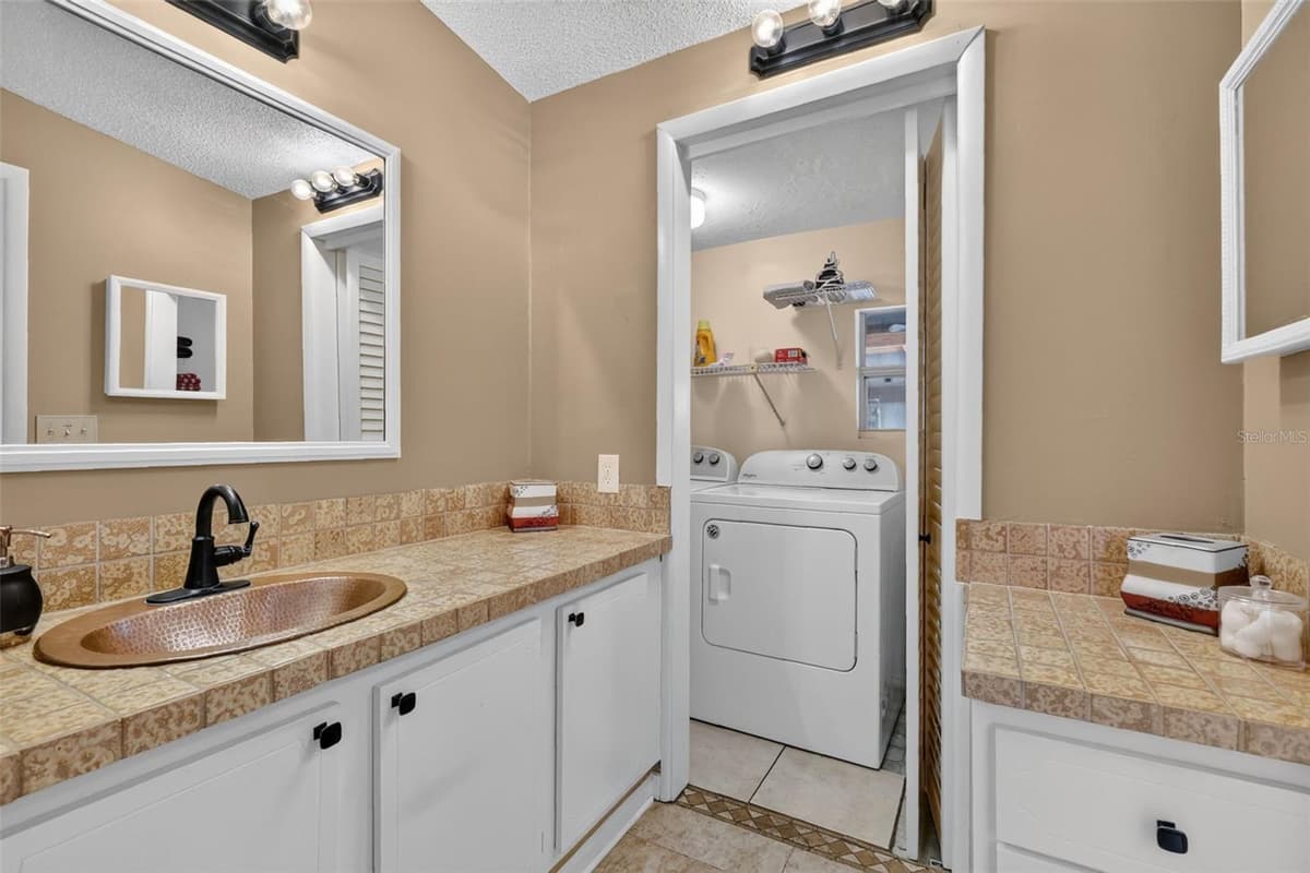1541 DORAL CIRCLE — photo 21 of 26