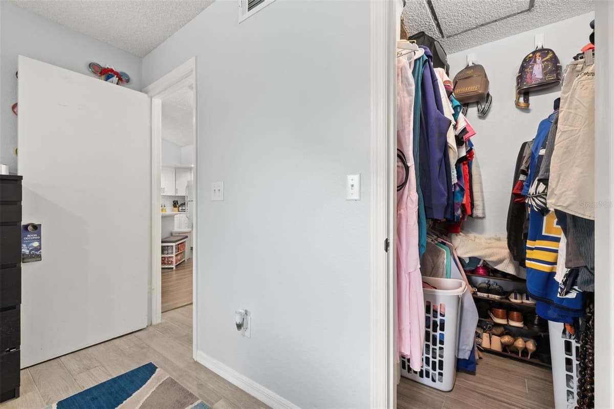 5713 GATLIN AVENUE — photo 21 of 40