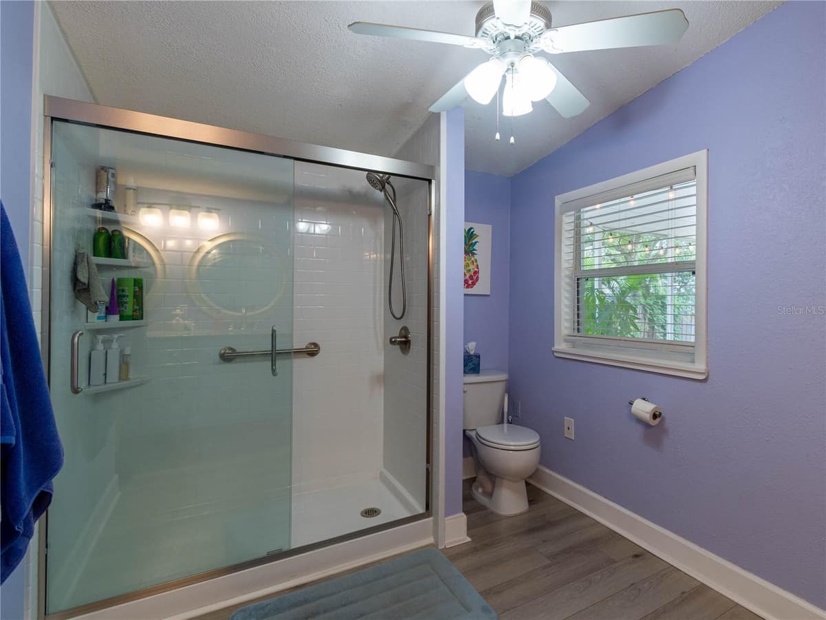608 PENT STREET — photo 10 of 45
