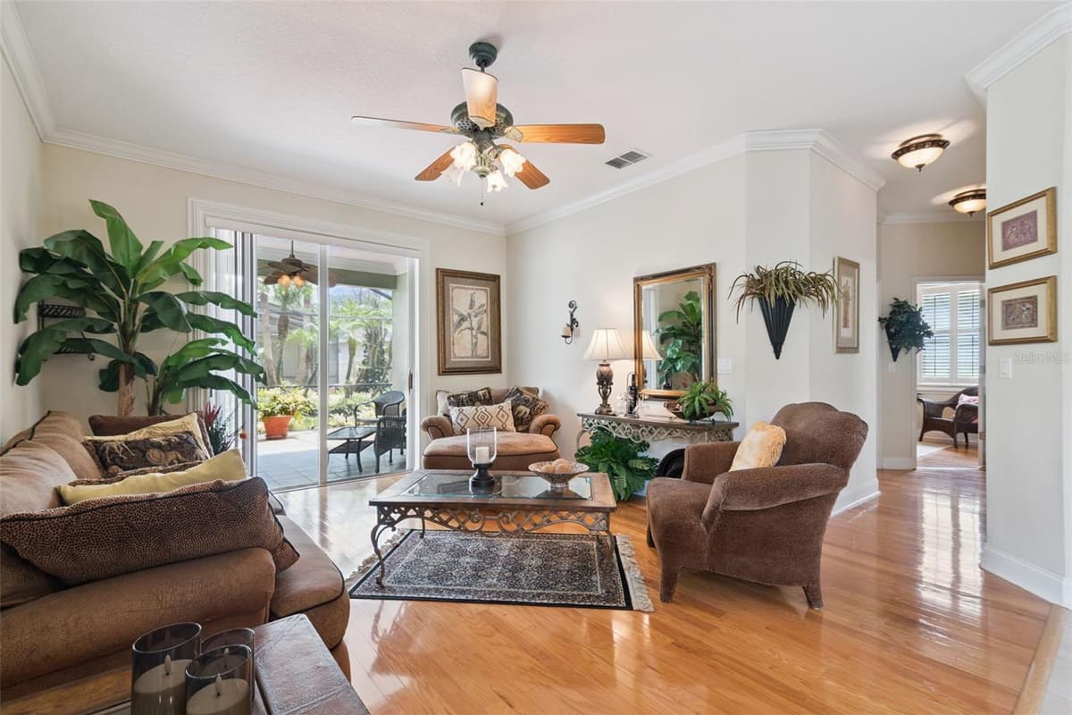 107 PEREGRINE COURT — photo 3 of 40
