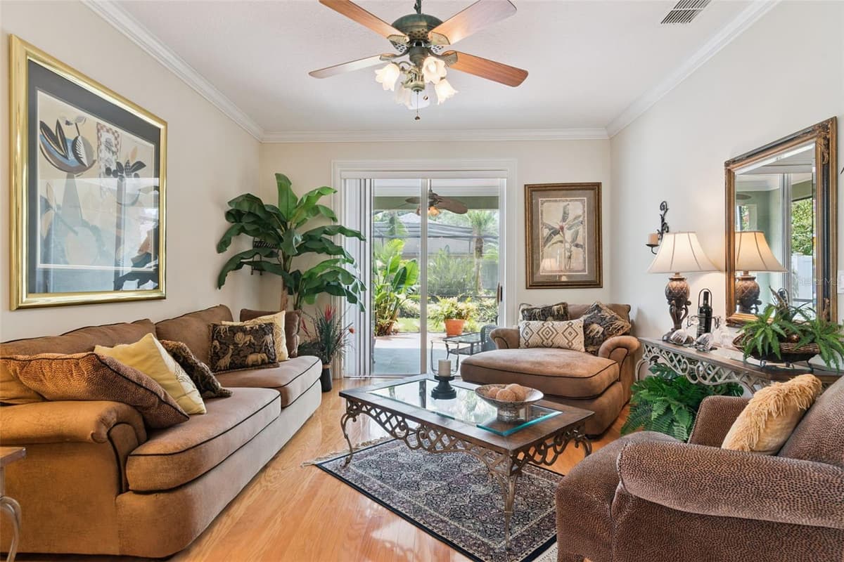107 PEREGRINE COURT — photo 4 of 40