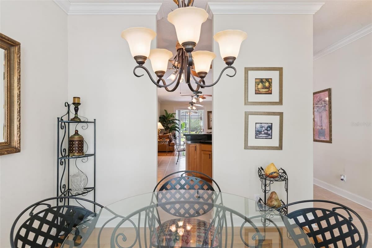 107 PEREGRINE COURT — photo 9 of 40