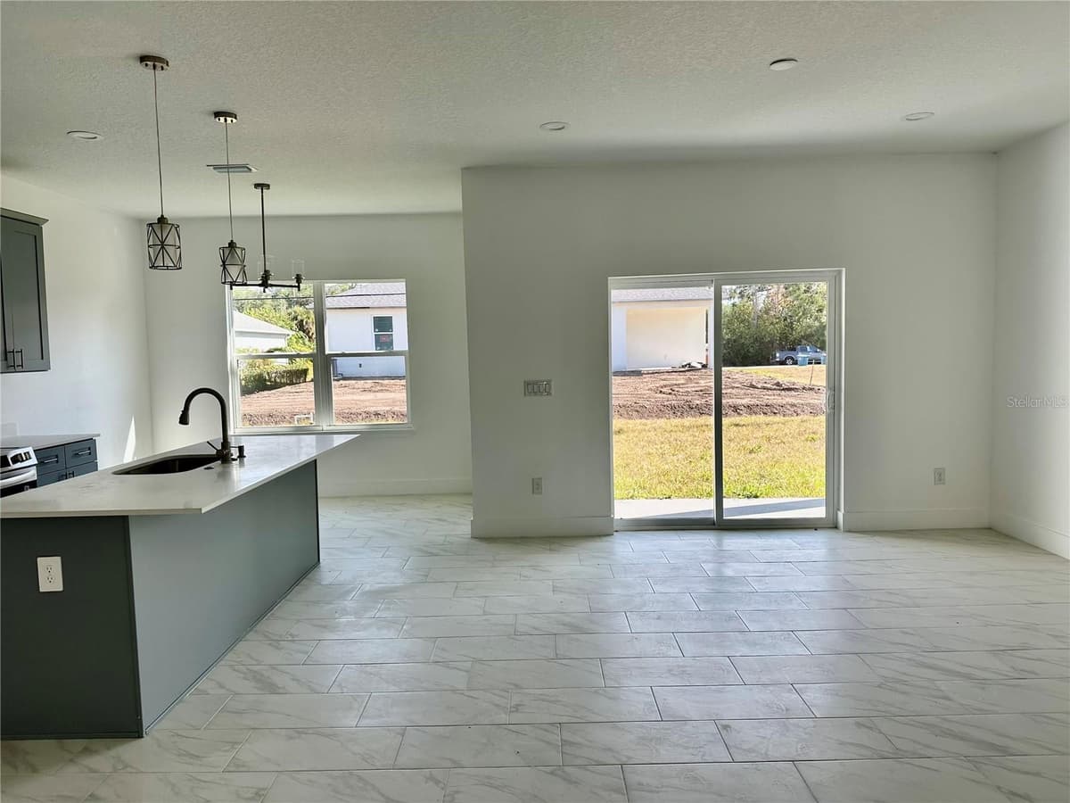 3135 LOWRY BOULEVARD — photo 8 of 28