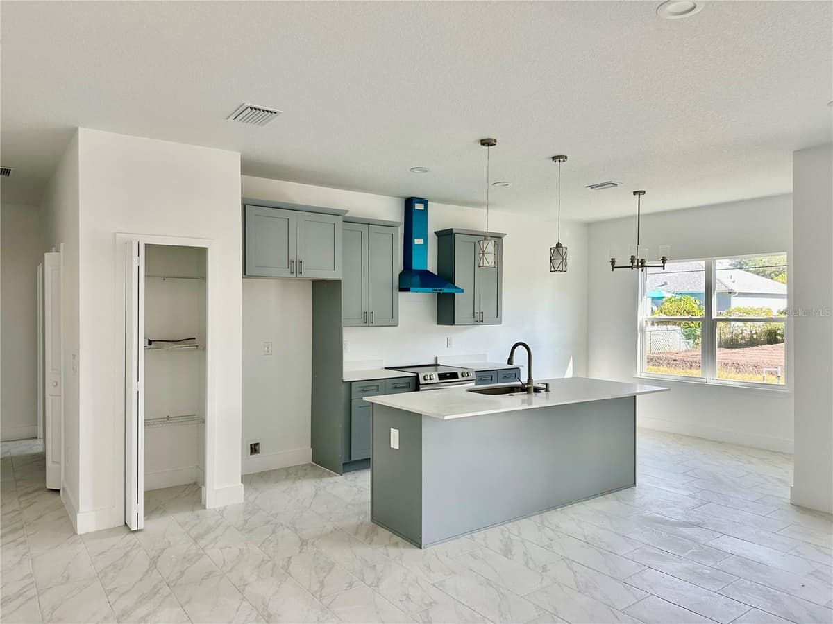 3135 LOWRY BOULEVARD — photo 7 of 28