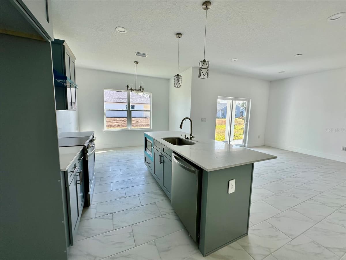 3135 LOWRY BOULEVARD — photo 12 of 28