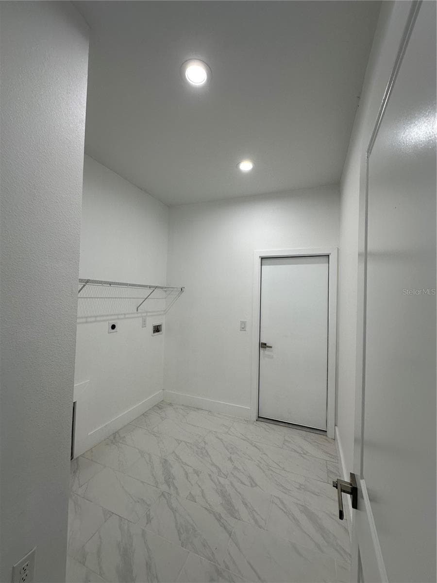 3135 LOWRY BOULEVARD — photo 15 of 28