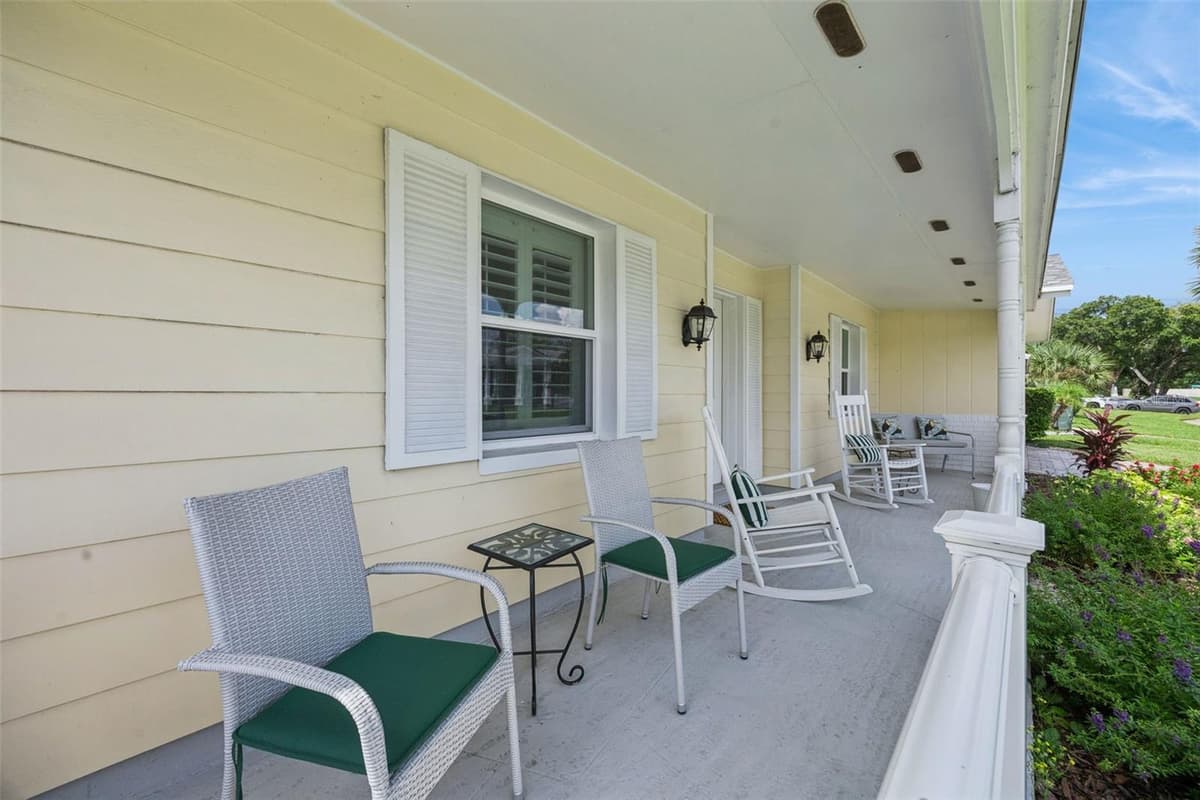 312 OAK HILL DRIVE — photo 3 of 64